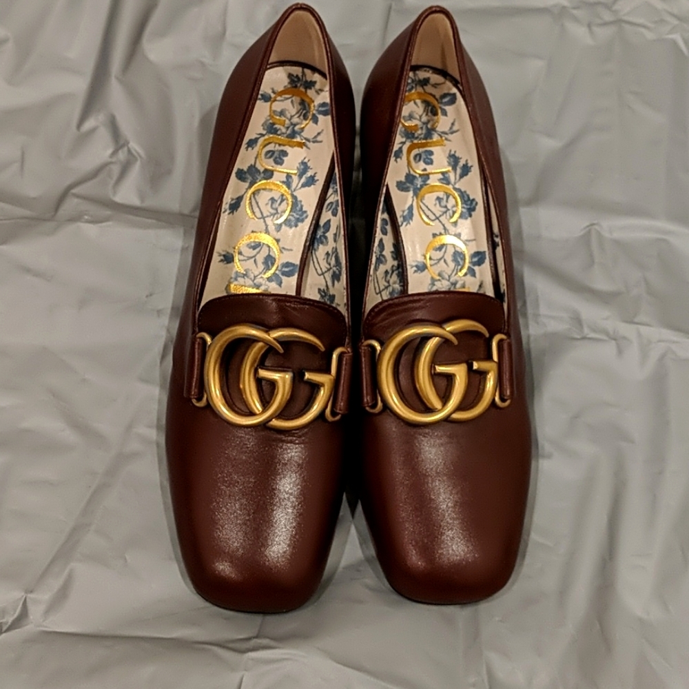 GUCCI - Double G logo patent leather pumps